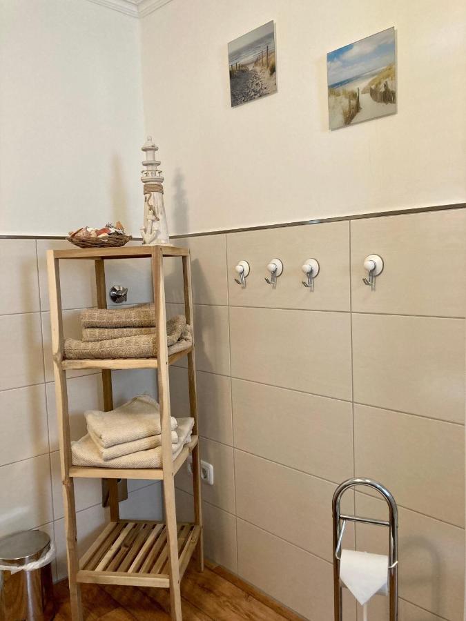 Ferienhaus-Spatzenvilla Lubeck Ngoại thất bức ảnh